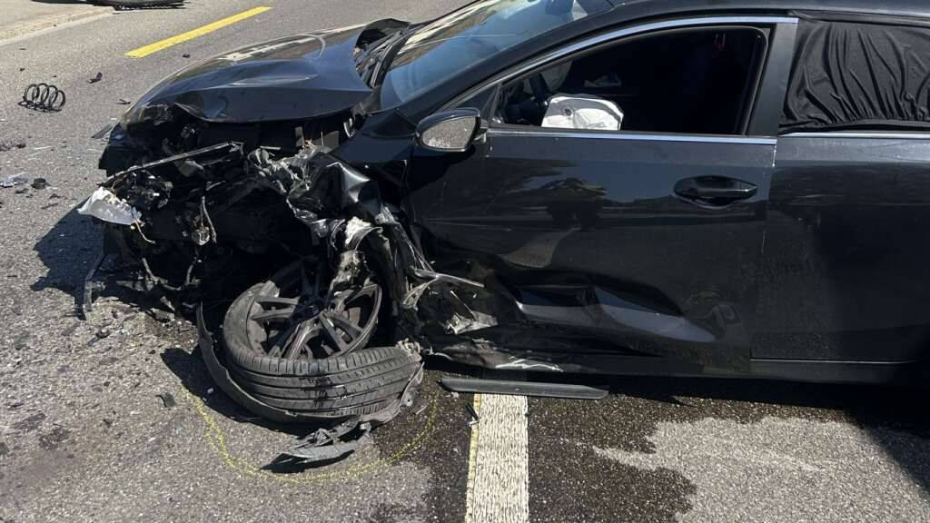 Mehrere Personen nach Crash zweier Autos in Erlen TG verletzt