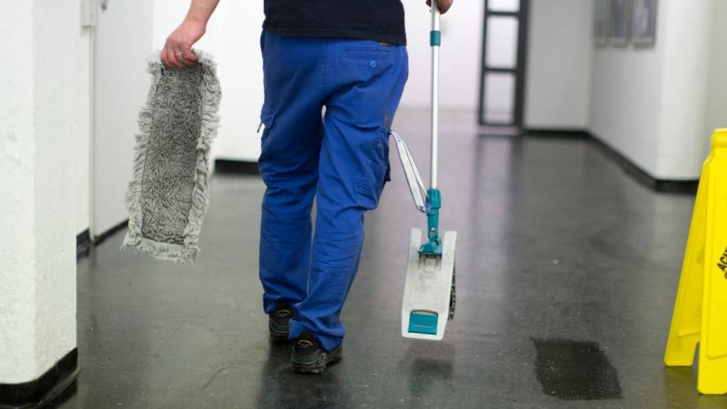 Der Stadtluzern Mindestlohn von 22 Franken in der Stunde gilt ab 1. Januar 2026. (Symbolbild)