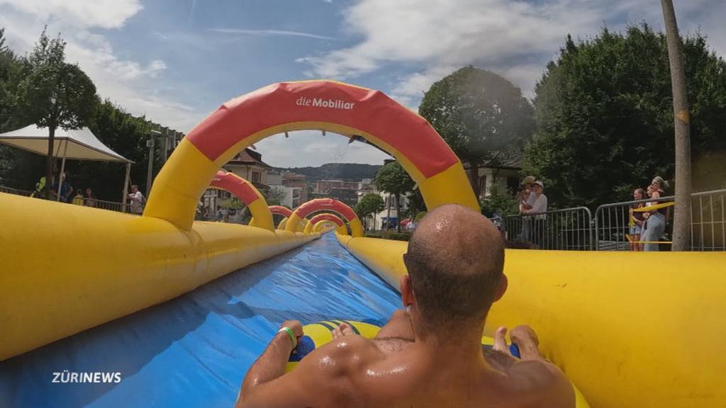 Wallislide: 160 Meter Rutschspass mitten durch Wallisellen