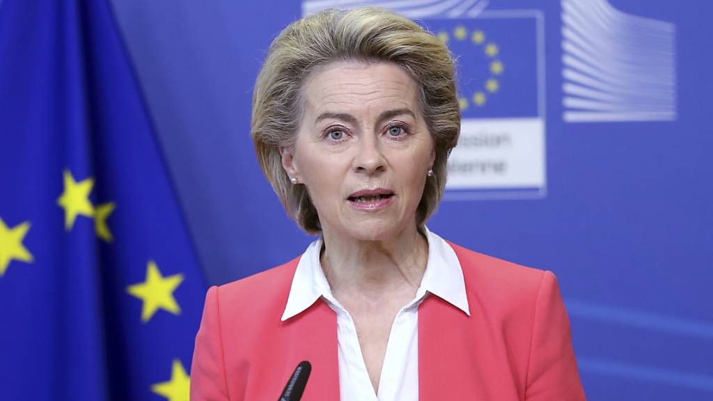 Ursula Von der Leyen, EU-Kommissionspräsidentin, spricht bei einer Pressekonferenz im EU-Hauptquartier. (Archivbild) Foto: Francois Walschaerts/Pool AFP/AP/dpa