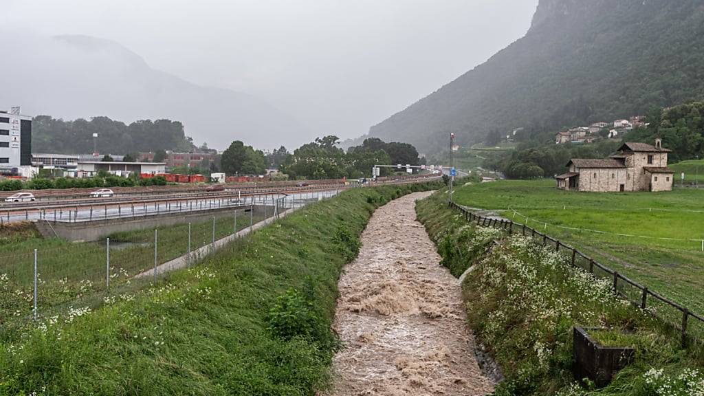 Im Mendrisiotto TI fielen in 24 Stunden über 200 Liter Regen