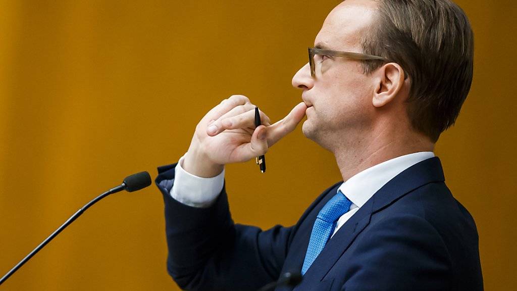 Die Genfer FDP steckt in einer tiefen Krise: Ihr Präsident, Alexandre de Senarclens, tritt nach dem Votum der Parteibasis zugunsten von Staatsrat Pierre Maudet zurück.