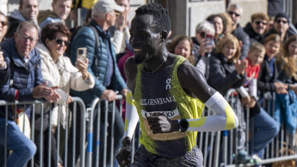 Lobalu läuft Halbmarathon erneut unter einer Stunde