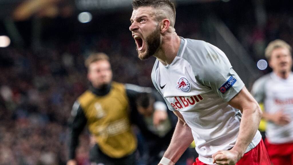 Valon Berisha beim Torjubel im Jahr 2018 im Dress von Salzburg