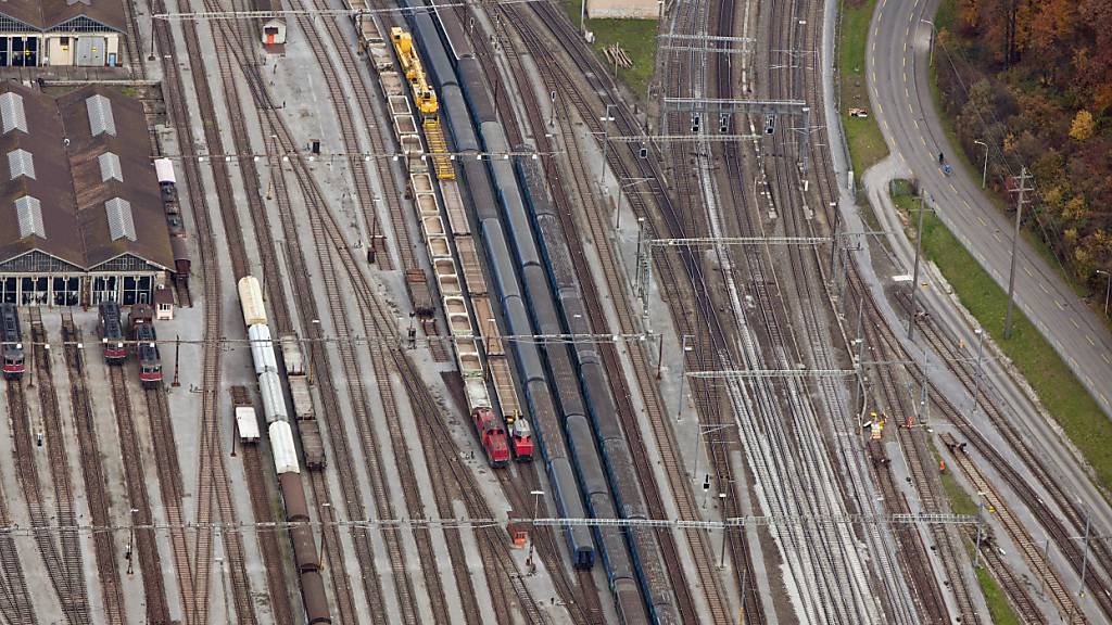 Bei der Ausfahrt aus dem Bahnhof Olten SO ist am 6. Juni 2024 ein Regionalzug entgleist, laut Sust-Bericht weil eine Weiche gestellt wurde. (Archivbild)