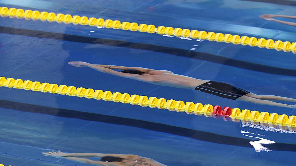 Louis Droupy tut es Noè Ponti im Schwimmbecken des Campus in Sursee gleich. (Symbolbild)