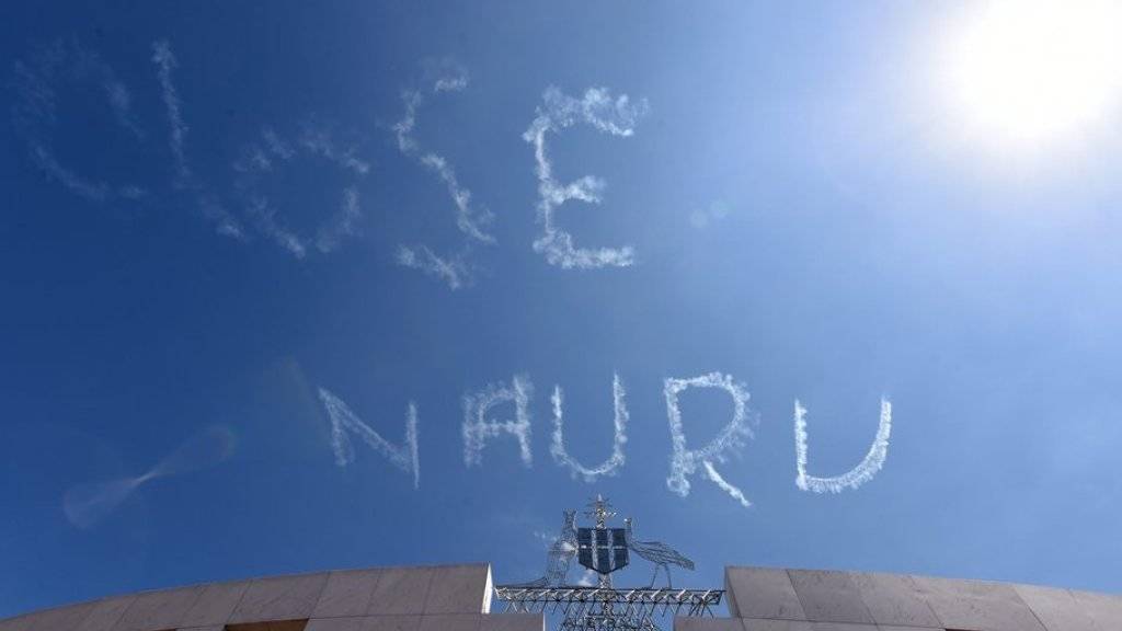 Zwar gibt es Widerstand gegen die Internierung von Asylbewerbern durch den australischen Staat auf der abgelegenen Pazifikinsel Nauru, doch die Regierung in Canberra sah sich bisher noch nicht genötigt, ihre Praxis zu ändern.