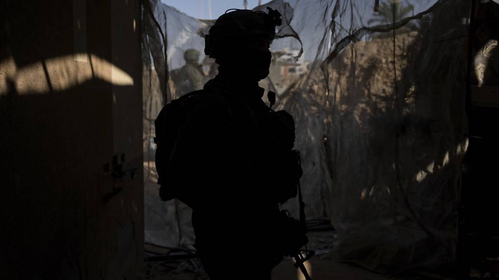 Der Kampf der israelischen Armee in Chan Junis im Gaza-Streifen geht weiter. Foto: Ohad Zwigenberg/AP