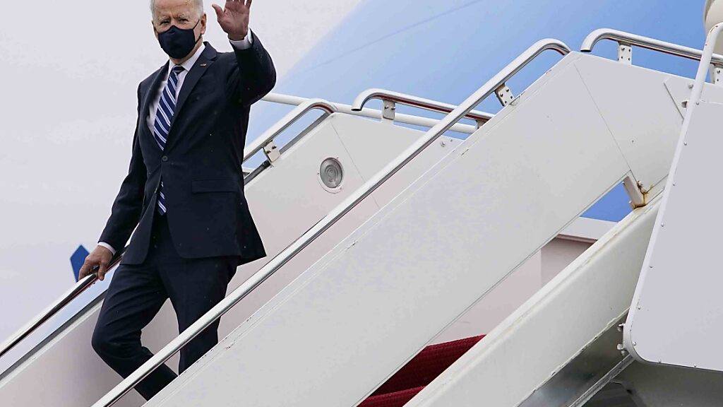 Joe Biden, Präsident der USA, kommt am Philadelphia International Airport an. Foto: Carolyn Kaster/AP/dpa