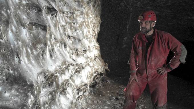 Grösstes Spinnennetz der Welt in griechischer Höhle entdeckt