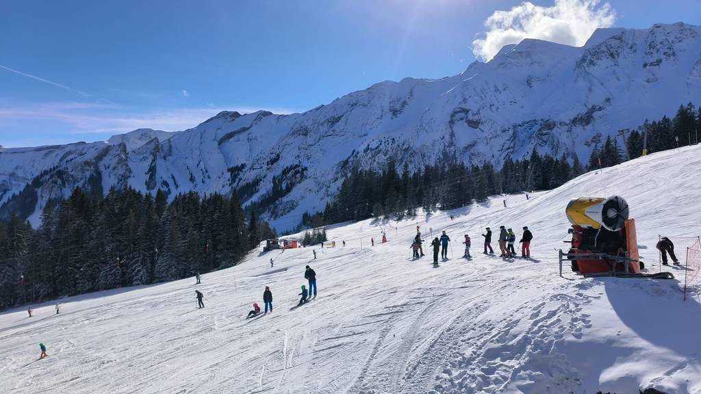 Rund 500 Schneesportfans genossen den Radio Pilatus Schneetag.