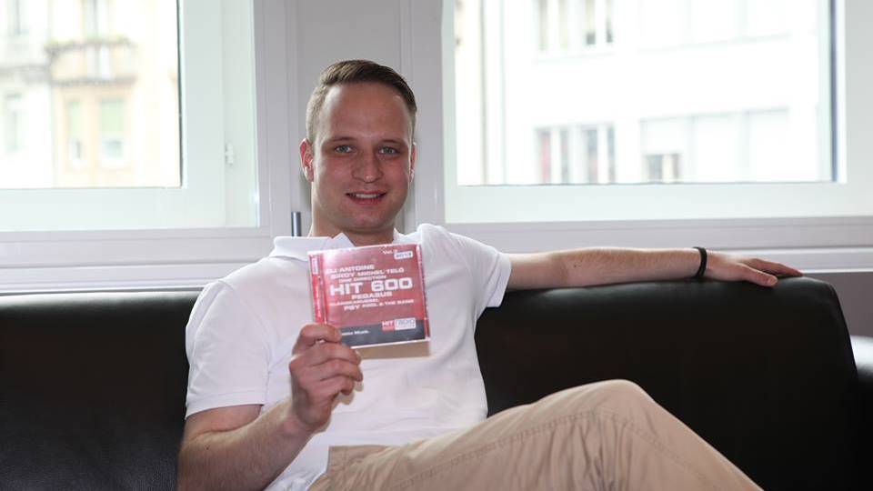 HIT 600-Compilation in der Schweizer Hitparade