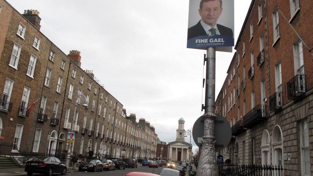 Wahlplakat mit Ministerpräsident Enda Kenny in Dublin.