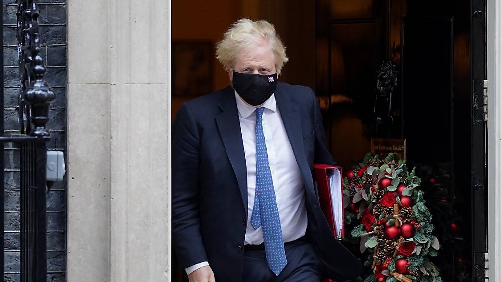 Boris Johnson, Premierminister von Großbritannien, weist einen Bericht über verbotene Lockdown-Partys in seinem Amtssitz zurück. Foto: Stefan Rousseau/PA Wire/dpa