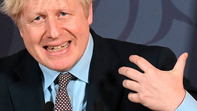 Johnson trägt Fisch-Krawatte bei Verkündung des Brexit-Deals