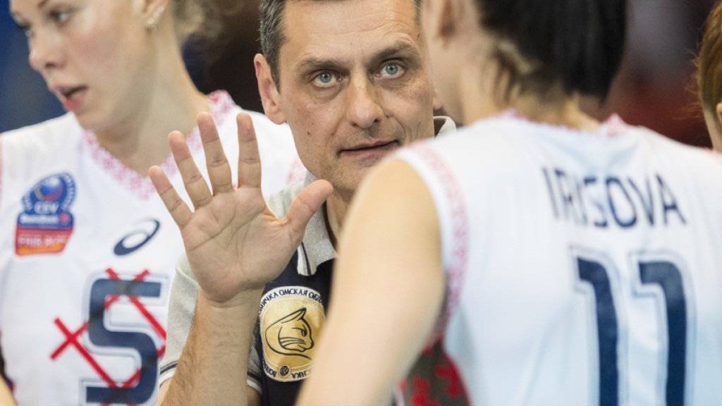 Der serbische Nationaltrainer Zoran Terzic (Mitte) wird neuer Headcoach der Volleyballerinnen von Volero Zürich