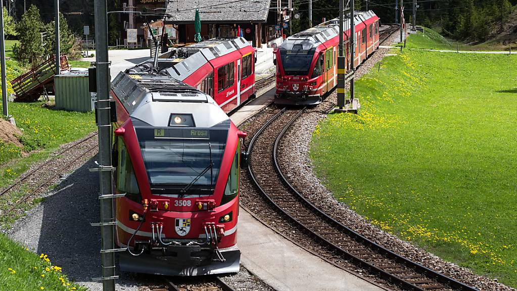 In Litzirüti müssen Passagiere der Rhätischen Bahn in nächster Zeit für den letzten Streckenabschnitt nach Arosa in Busse umsteigen.