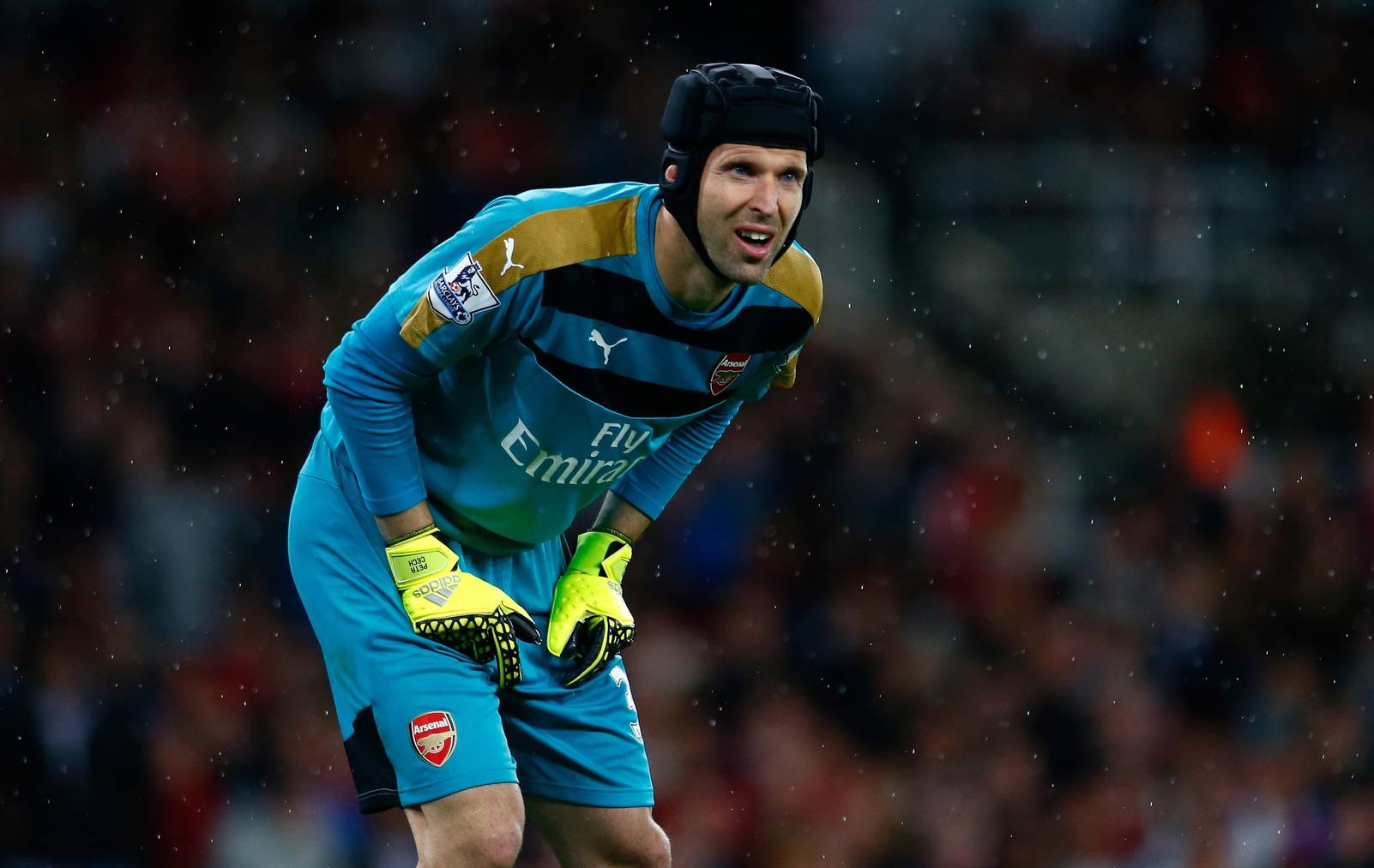 LONDON, ENGLAND - AUGUST 24:  Petr Cech of Arsenal looks on during the Barclays Premier League match between Arsenal and Liverpool at the Emirates Stadium on August 24, 2015 in London, United Kingdom.  (Photo by Julian Finney/Getty Images)