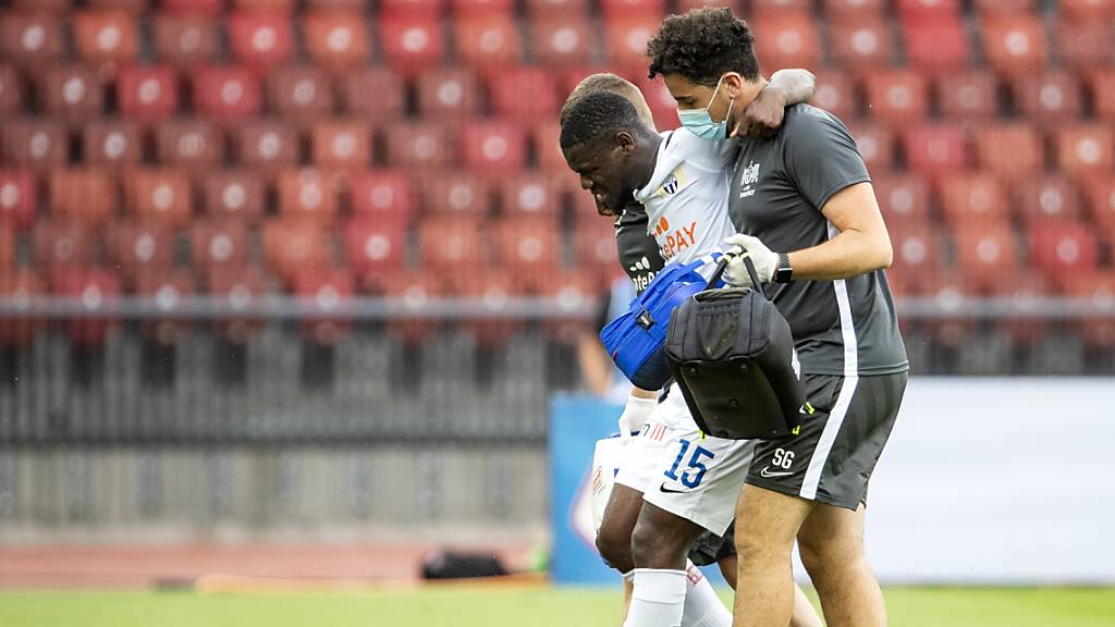 Aiyegun Tosin zog sich in der Partie Ende Juni gegen Lugano eine Knieverletzung zu und musste ausgewechselt werden
