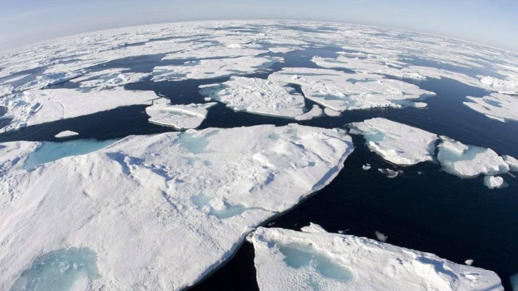 Dürfte je länger je weniger Eis haben: Der arktische Ozean. (Archiv)