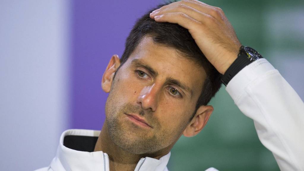 Novak Djokovic gibt sein vorzeitiges Saisonende bekannt.