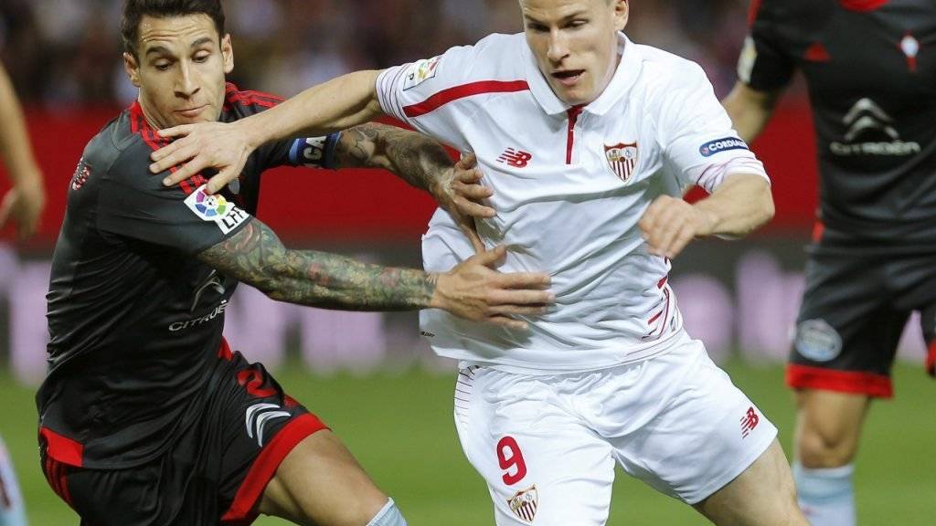 Kevin Gameiro (rechts) vom FC Sevilla war im Hinspiel des spanischen Cup-Halbfinals gegen Celta Vigo (4:0) kaum zu stoppen. Trotz eines verschossenen Penaltys in der ersten Halbzeit durfte sich der Franzose als zweifacher Torschütze auszeichnen