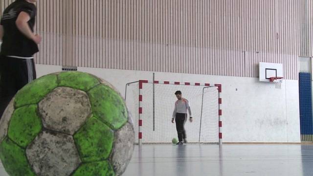 Steiniger Weg für Handball-Talent