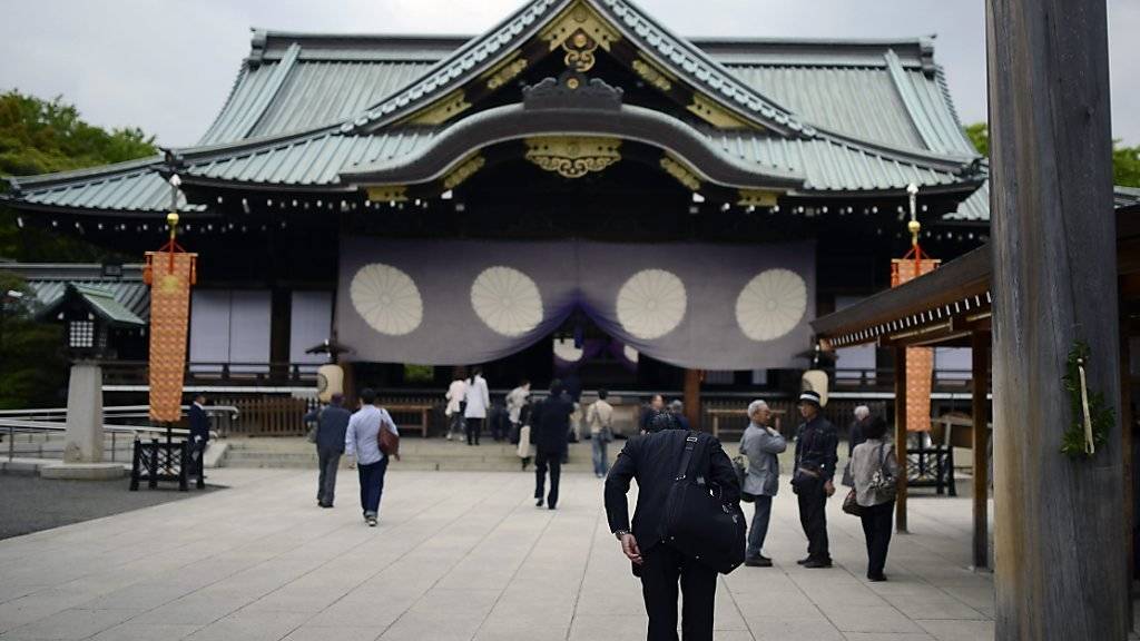 Der Yasukuni-Kriegsschrein in Tokio würdigt auch verurteilte Kriegsverbrecher: Opfergaben von japanischen Regierungsmitgliedern sorgen deshalb immer wieder für Missstimmung in China und Südkorea. (Archivbild)