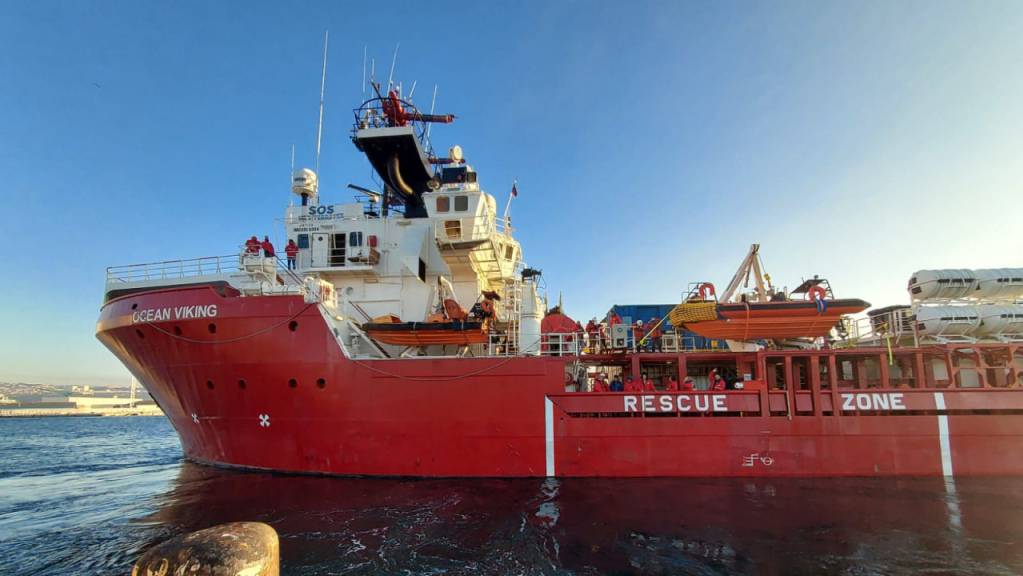 Das Rettungsschiff der Organisation SOS Mediterranee, «Ocean Viking», ist derzeit wieder auf dem Mittelmeer unterwegs, um in Seenot geratene Flüchtlinge zu bergen.