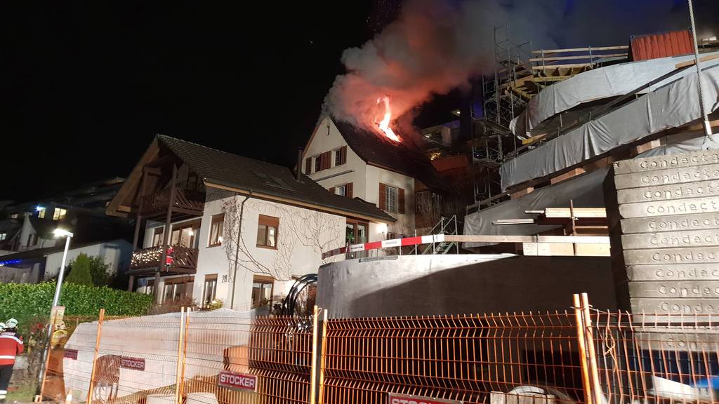 Brand verwüstet Haus in Nussbaumen