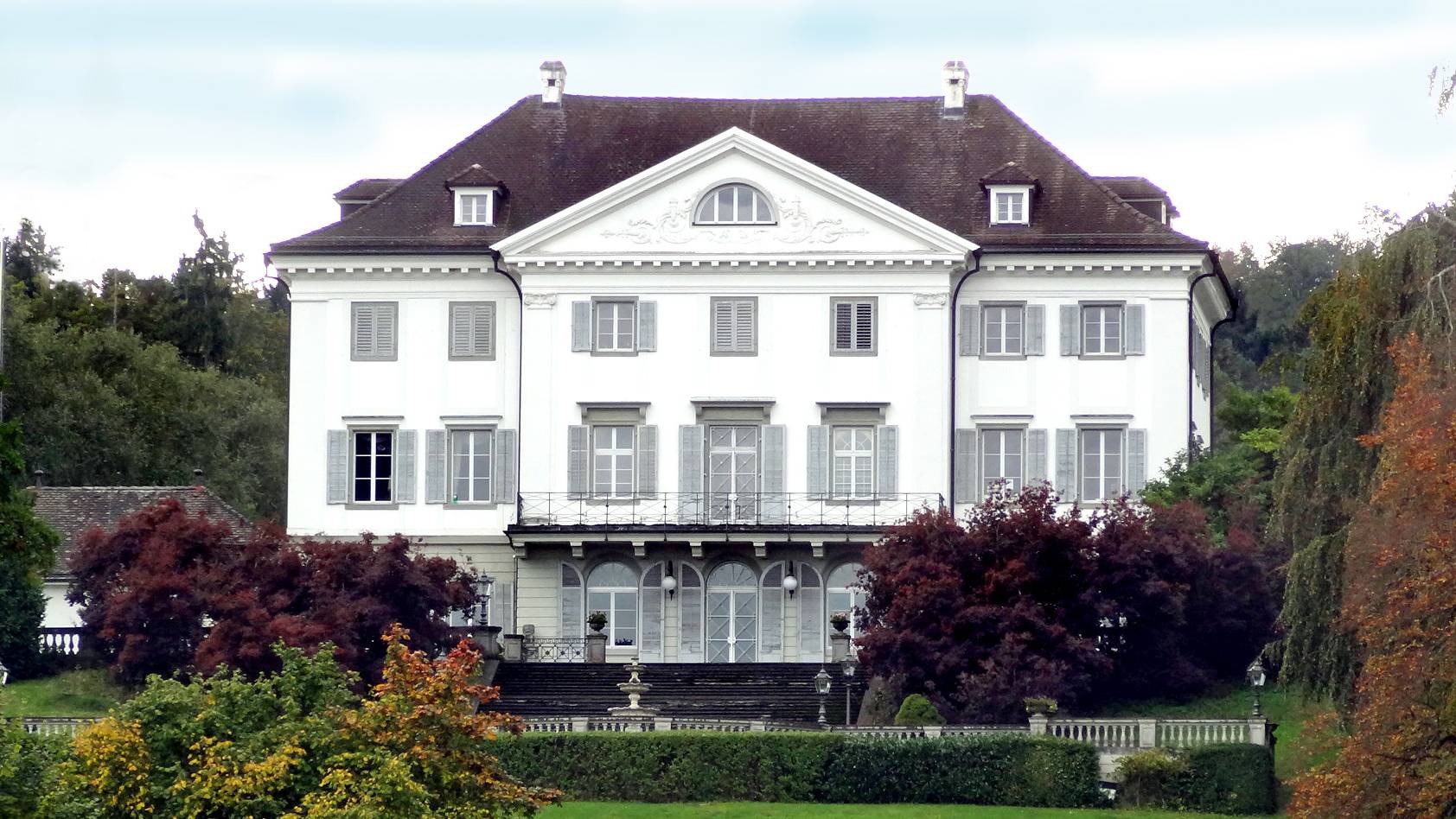 Innerschweizer kauft Schloss Eugensberg