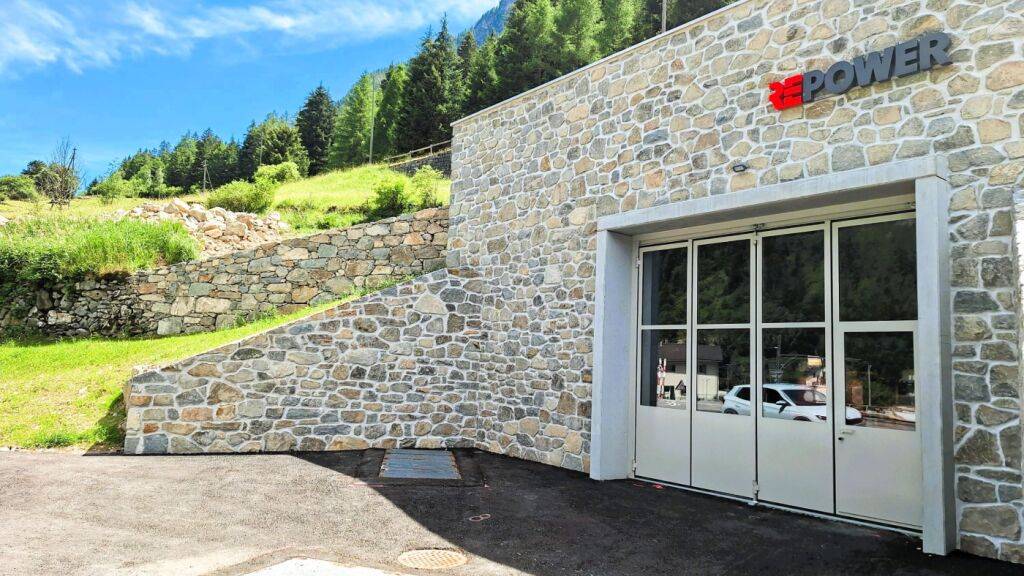 Repower nimmt in Miralago GR neues Kleinwasserkraftwerk in Betrieb