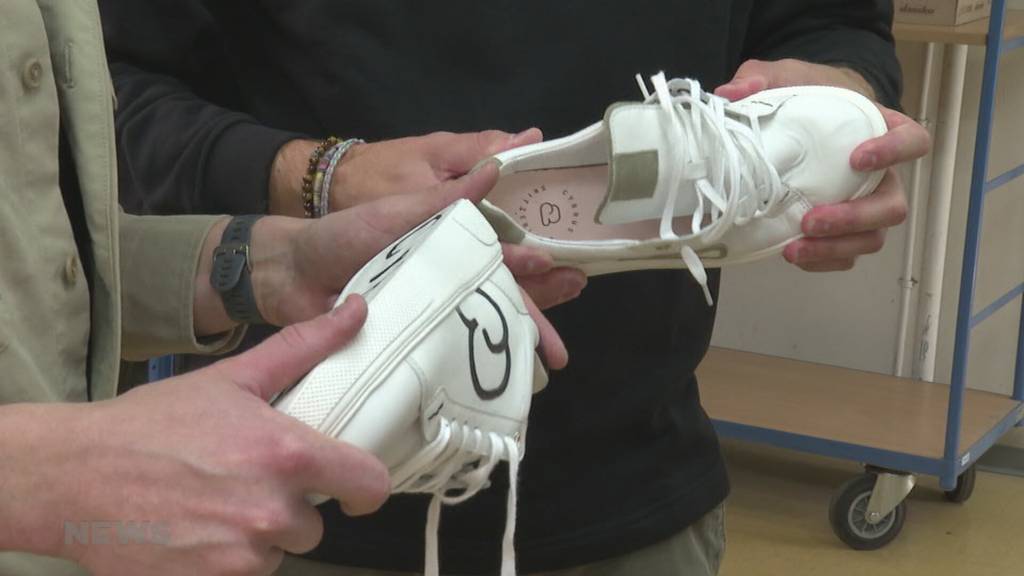 Thuner fertigen Sneakers in über 100 Schritten an