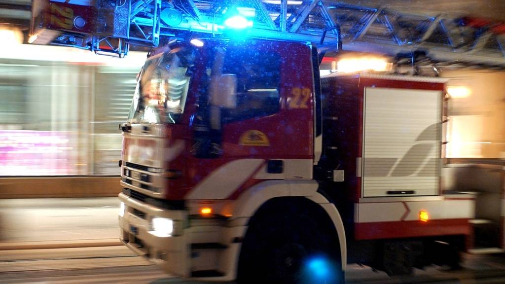 Die Feuerwehr fand in Sevelen SG ein Maiensäss in Vollbrand vor. (Symbolbild)