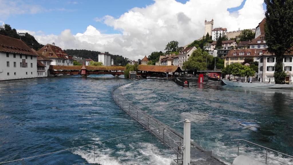 Hochwasser-Auswirkungen auf die Reuss