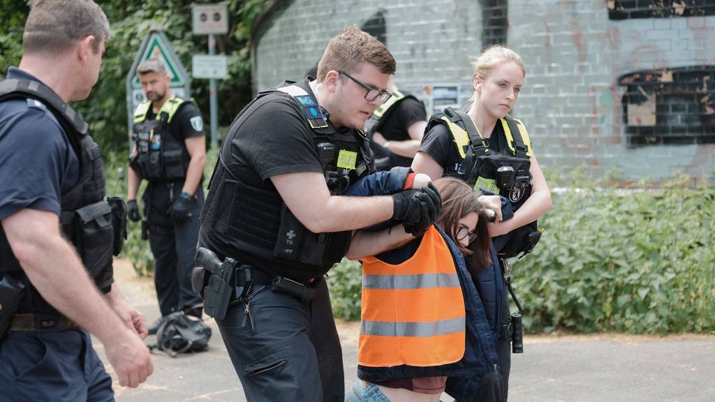 Polizei führt landesweite Razzia bei «Letzter Generation» durch