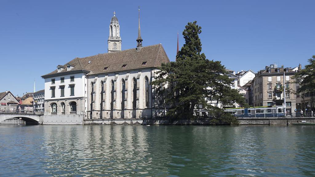 An der Wasserkirche in Zürich soll ein zentraler Trauerort für die bei einem Sturz ums Leben gekommene erst 18 Jahre alte Radsportlerin Muriel Furrer eingerichtet werden. (Archivbild)