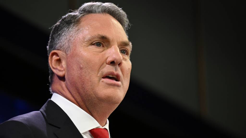 Der australische Verteidigungsminister Richard Marles spricht vor dem National Press Club. Foto: Lukas Coch/AAP/dpa