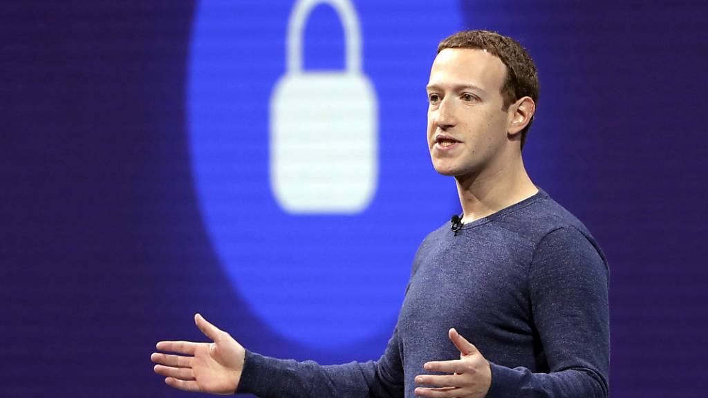 Facebook-Chef  Mark Zuckerberg steht nach Anschuldigungen eines ehemaligen Mitarbeiters weiter unter starkem Druck. (Archivbild)