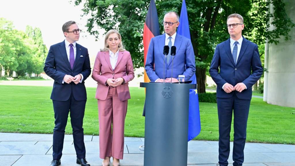 Deutscher Kanzler Merz baut seine Regierung um