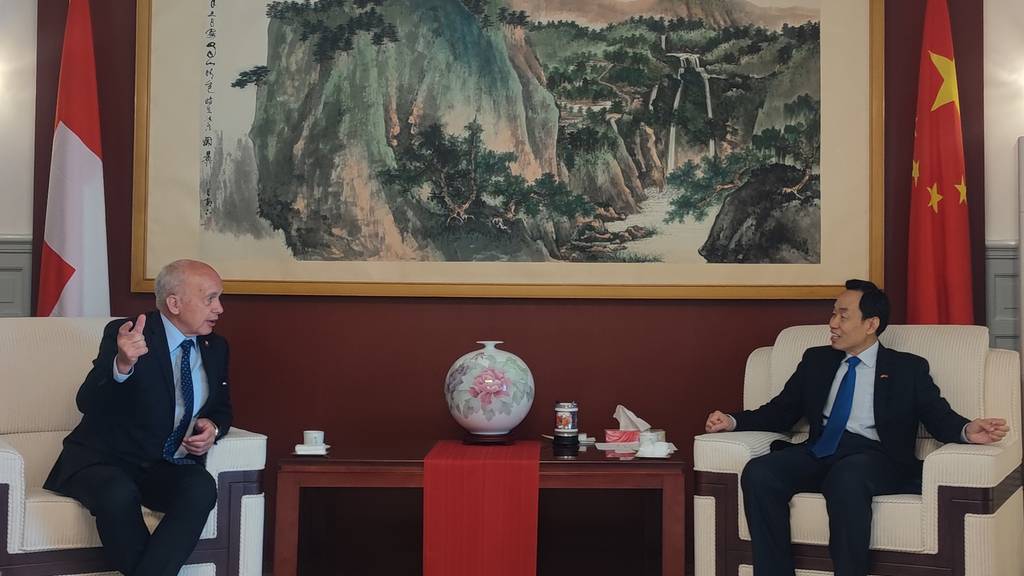 Ueli Maurer trifft chinesischen Botschafter – Bundesrat weiss nichts davon