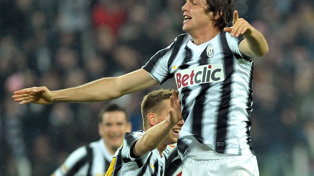 Paolo De Ceglie, aufgenommen im März 2012 im Trikot von Juventus Turin, jubelt über einen Treffer.