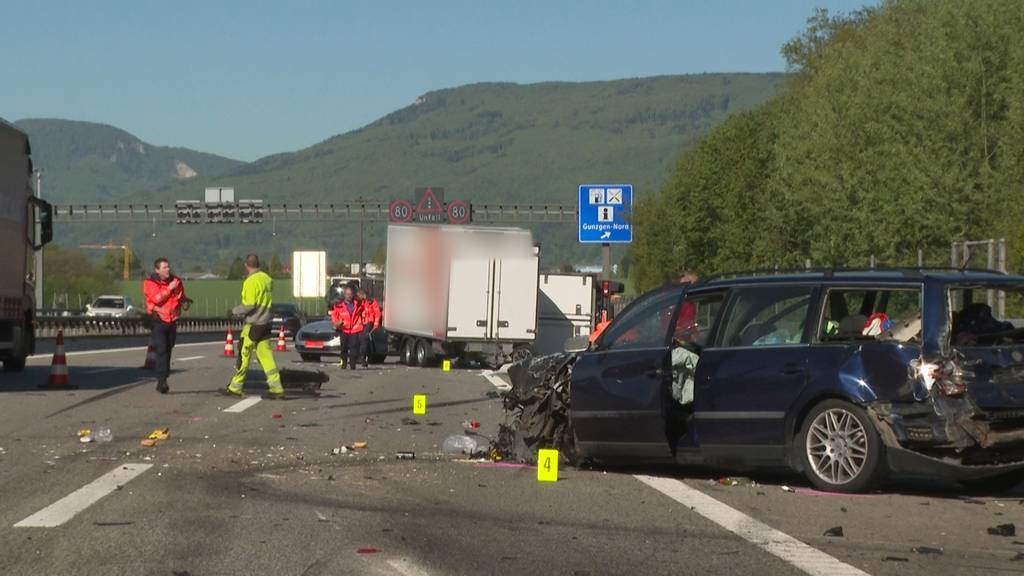 Schwerer Unfall auf A1 bei Härkingen – eine Person gestorben