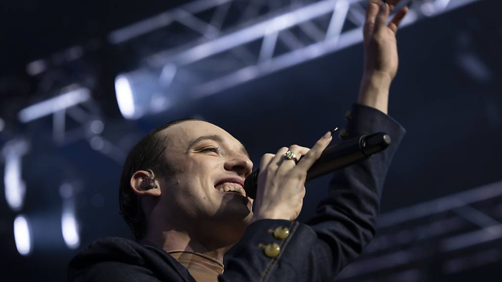 Nemo kündigt für ESC-Auftritt neuen Song an | Radio Central