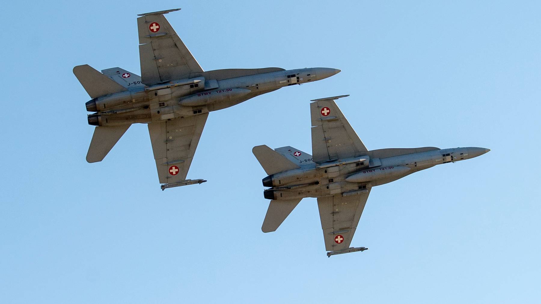 Die Schweizerische Sicherheitsuntersuchungsstelle (Sust) kritisierte bereits in Vergangenheit, dass die Schweizer Armee ihre Luftfahrzeuge nicht mit Kollisionswarngeräten ausstattet. (Symbolbild)