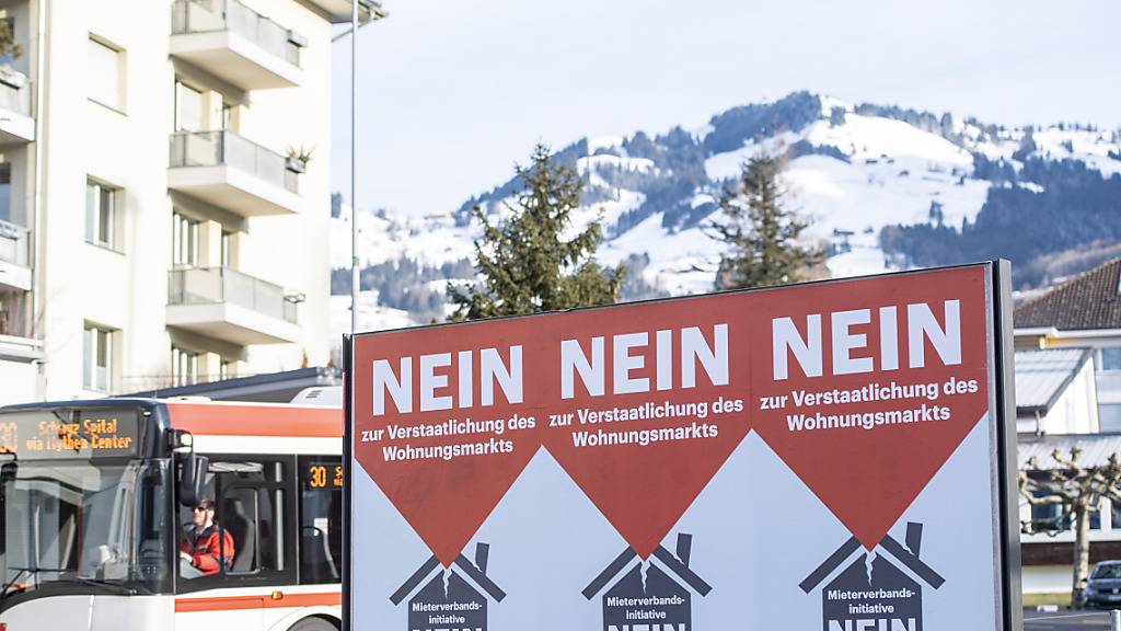 Politische Parteien sollen im Kanton Schwyz künftig nur noch maximal 1000 Franken anonyme Spenden erhalten. (Archivbild)