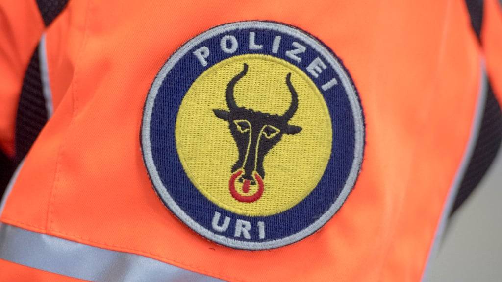 Bei einem Selbstunfall verletzte sich am Donnerstag ein 72-jähriger Motorradfahrer in der Schöllenen UR erheblich. (Symbolbild)
