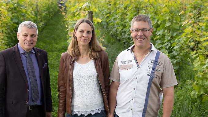 Berner Winzerpaar triumphiert wieder mit Bielersee-Wein