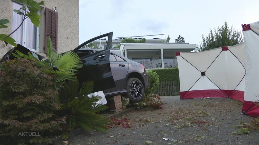 2 tote Jugendliche: Ein 16-Jähriger prallt in Wohlen heftig in eine Hausfassade
