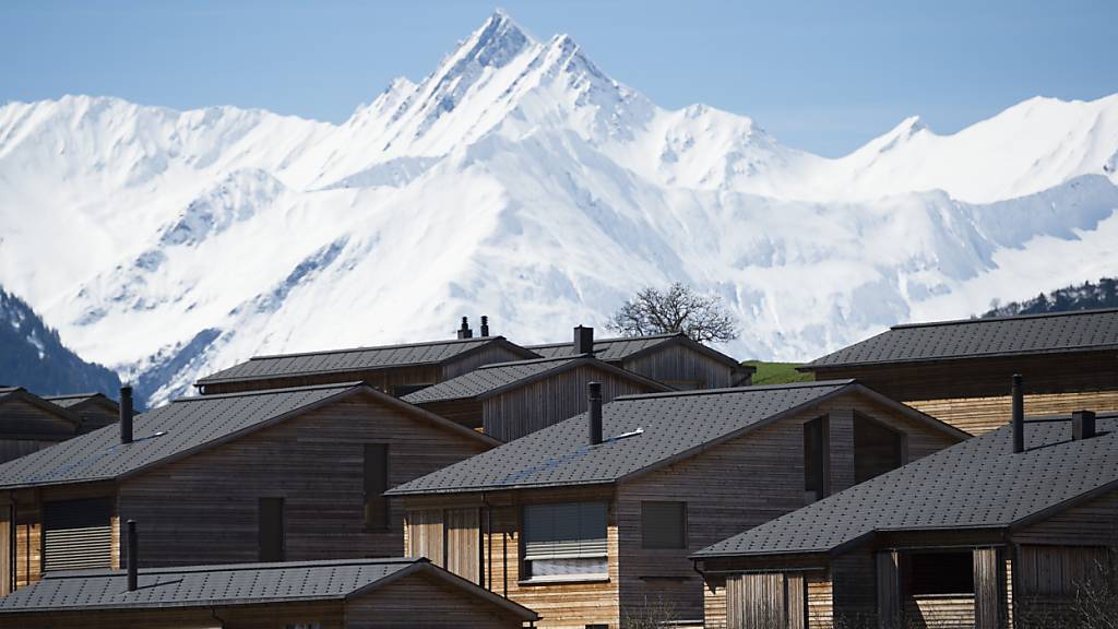 Eine Ferienwohnung im Alpenraum kostet im Schnitt 13'000 Franken pro Quadratmeter. (Symbolbild)